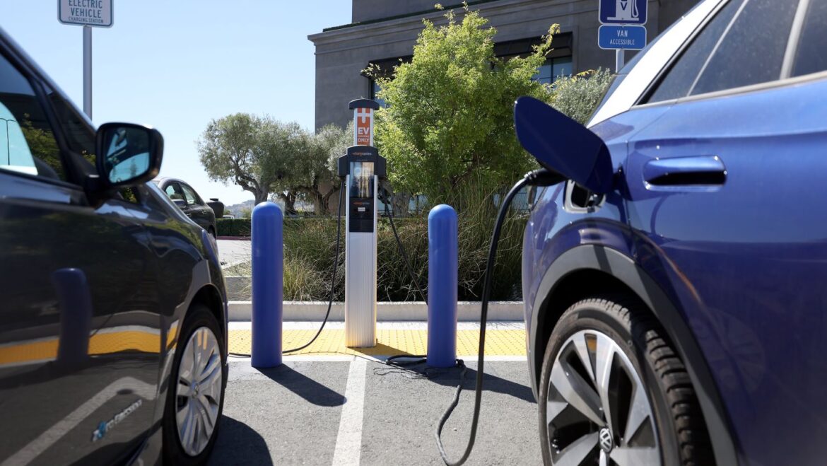 الولايات المتحدة ستنفق 623 مليون دولار على شواحن السيارات الكهربائية