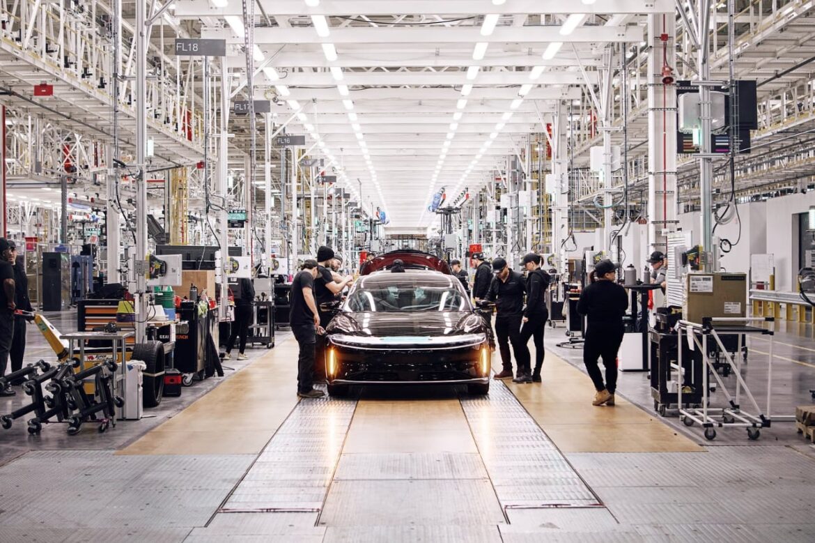 لوسيد توسع مصنع أريزونا استعدادًا للسيارات الكهربائية المستقبلية