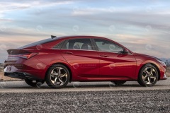 2021-Hyundai-Elantra-3-2-1