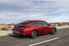 2021-Hyundai-Elantra-9-1-1