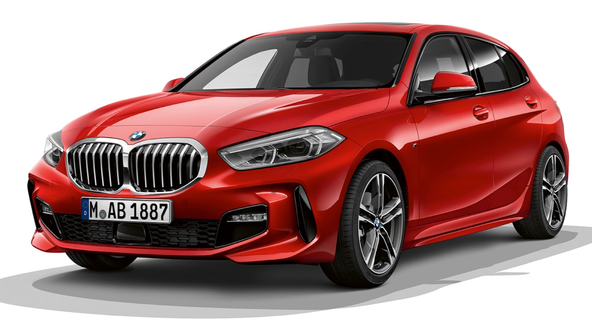 وصول BMW 118i الجديدة للأراضى المصرية بنسخة سبورتلاين بانوراما بسعر 590 ألف جنيه