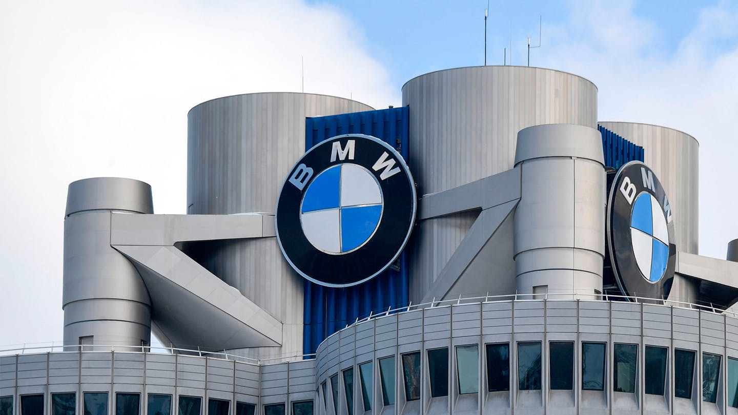 تأكيد إصابة موظف بBMW فى ميونخ بفيروس كورونا ووضع 150 آخرين قيد الحجر الصحى