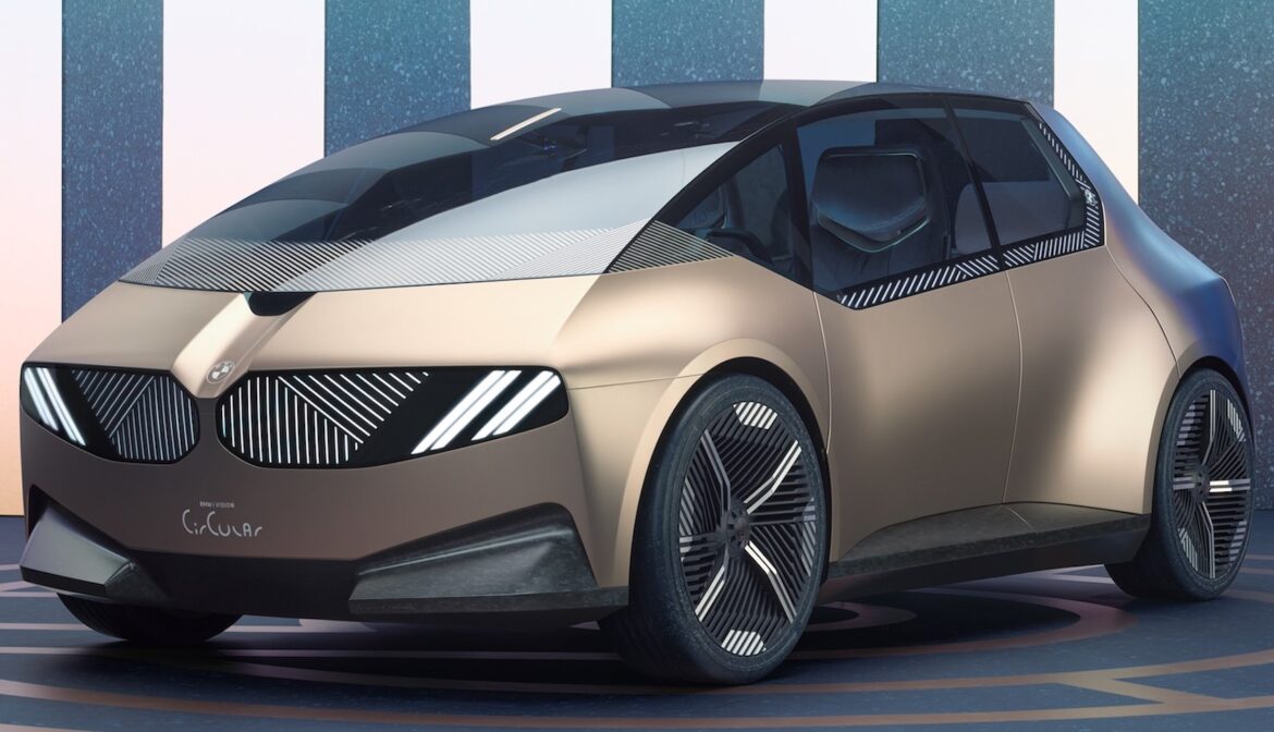 طراز BMW i Vision Circular التجريبي والمصنع بالكامل من مواد قابلة لإعادة التدوير