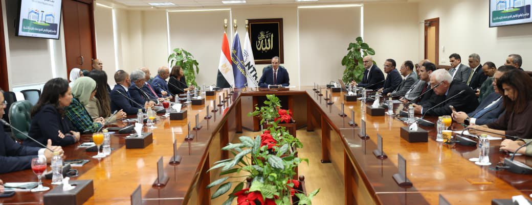 وزير الاتصالات يشهد مراسم توقيع تراخيص خدمات و”إنترنت الأشياء” بين الجهاز القومي لتنظيم الاتصالات وسبع شركات عالمية لتصنيع السيارات