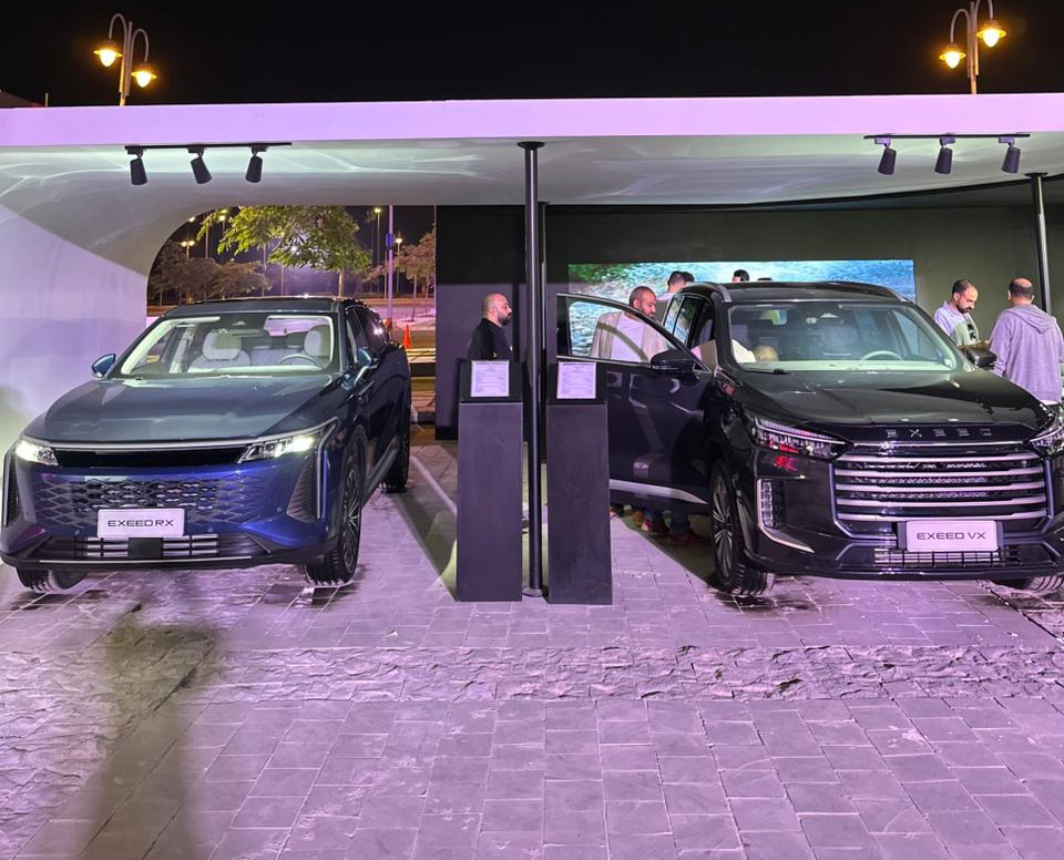 إكسيد تخطف الأنظار في معرض LDX Auto Fest 2025 بعروض حصرية وتكشف عن اللون الأزرق الفارسي الجديد للسيارة RX 2026