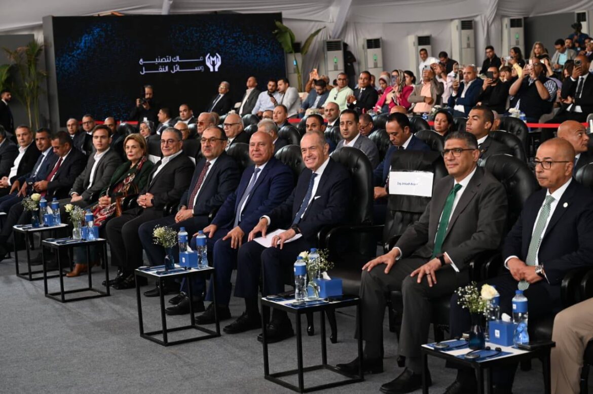 وضع حجر الأساس لمصنع ماك لوسائل النقل التابع لمجموعة المنصور للسيارات بمدينة السادس من أكتوبر