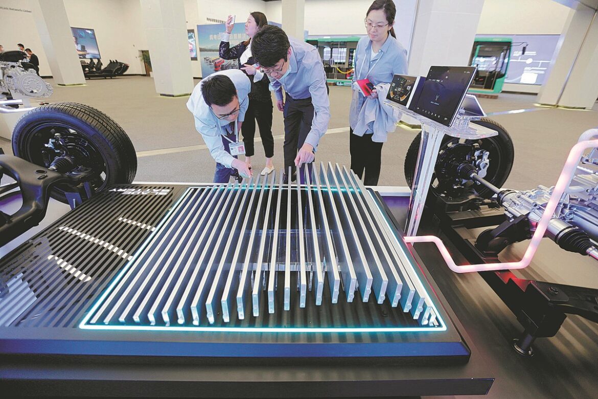 وداعاً لـ “فوبيا الشحن”.. BYD تكشف عن بطارية تمشيك 1000 كم وتعيش مليون كيلومتر!