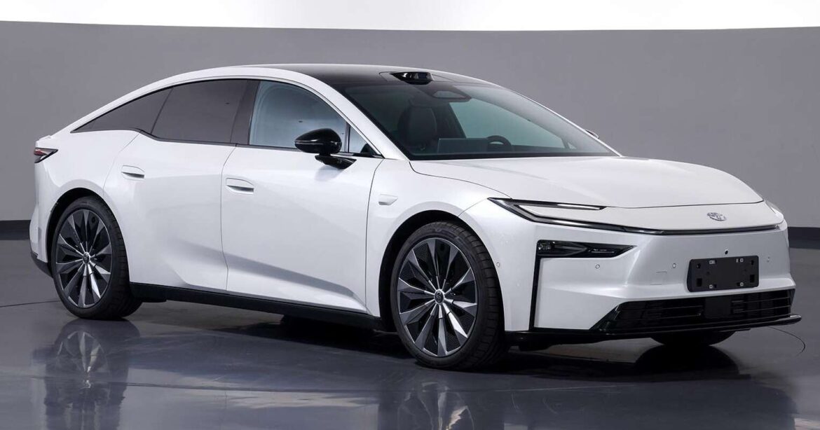 تويوتا تقسم العالم لنصفين: محركات “V8” لأمريكا.. وابتكارات كهربائية في الصين!