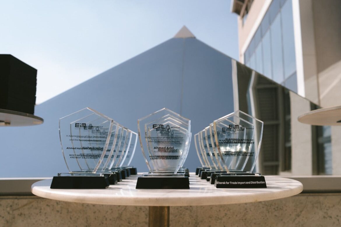 رينو مصر تُشارك إنجازها العالمي Most Improved Market مع فريق العمل وشركاء النجاح