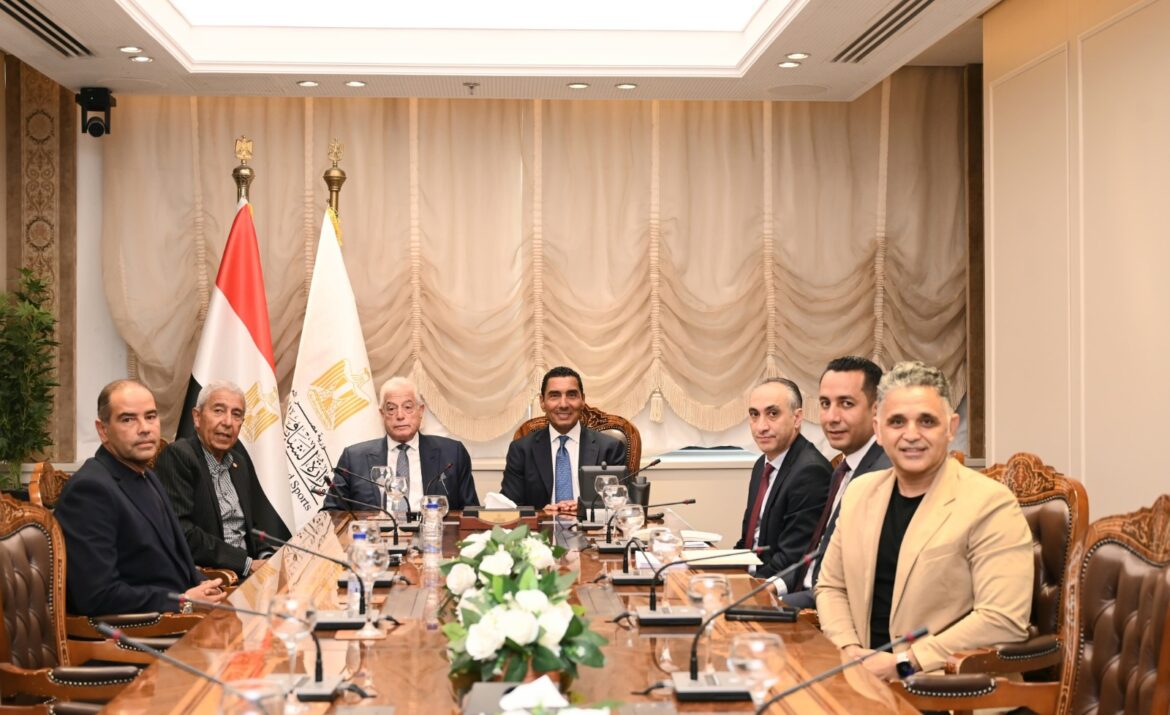 أبرزها فورمولا1 وميلي ميليا.. نادي السيارات يبحث مع وزير الشباب مستقبل ‏‏‏رياضات المحركات في مصر